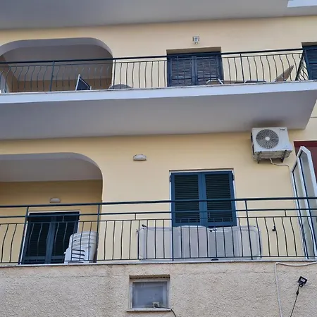 Vacanze Corfu, Daire Glyfa