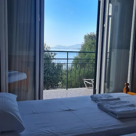 Vacanze Corfu, Daire